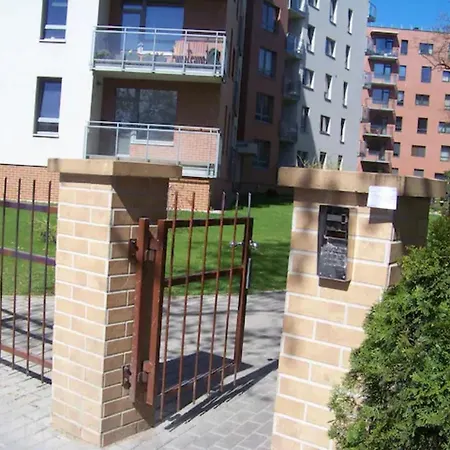 Apartment Close To Panorama Center Self Check-in Garage Free